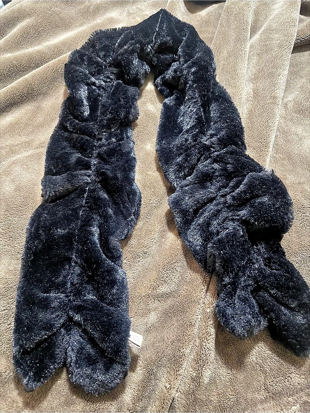 Ann Taylor Loft Faux Fur Scarf in Black Like New